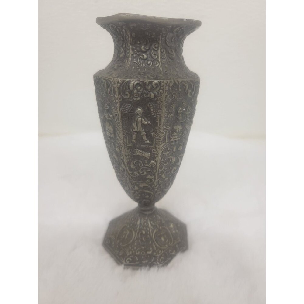 Vintage Jennings Brothers Ornate Vase (JB 2119)